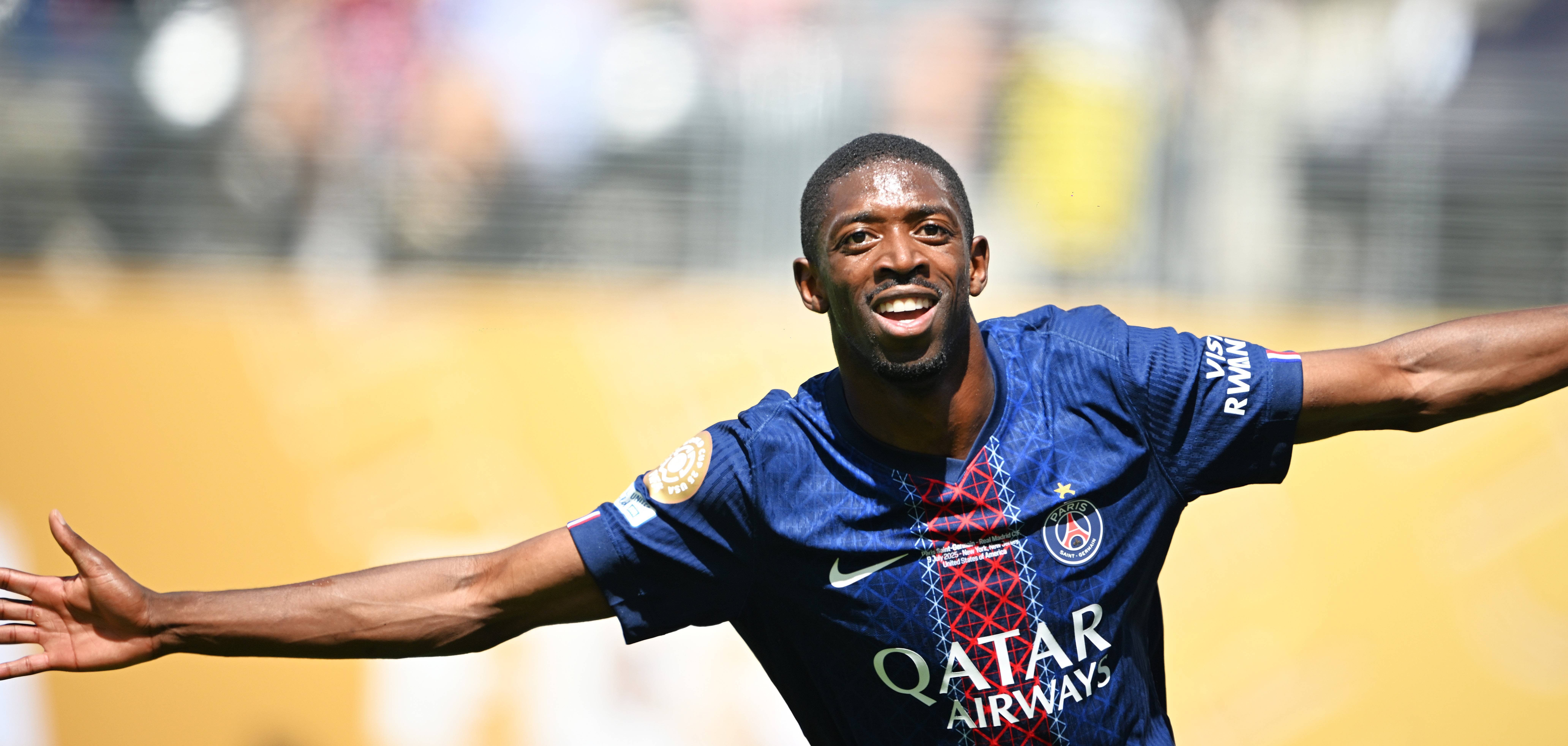 爱游戏体育-关于巴黎圣日耳曼迎欧联关键赛，集结日战术微调，媒体盛赞，更衣室氛围转暖的信息