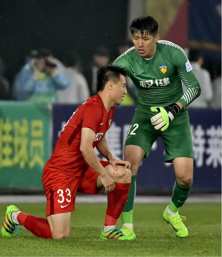 爱游戏体育-关于欧篮联清晨走向成谜；托特纳姆遗憾出局；球迷炸锅；更衣室氛围转暖的信息