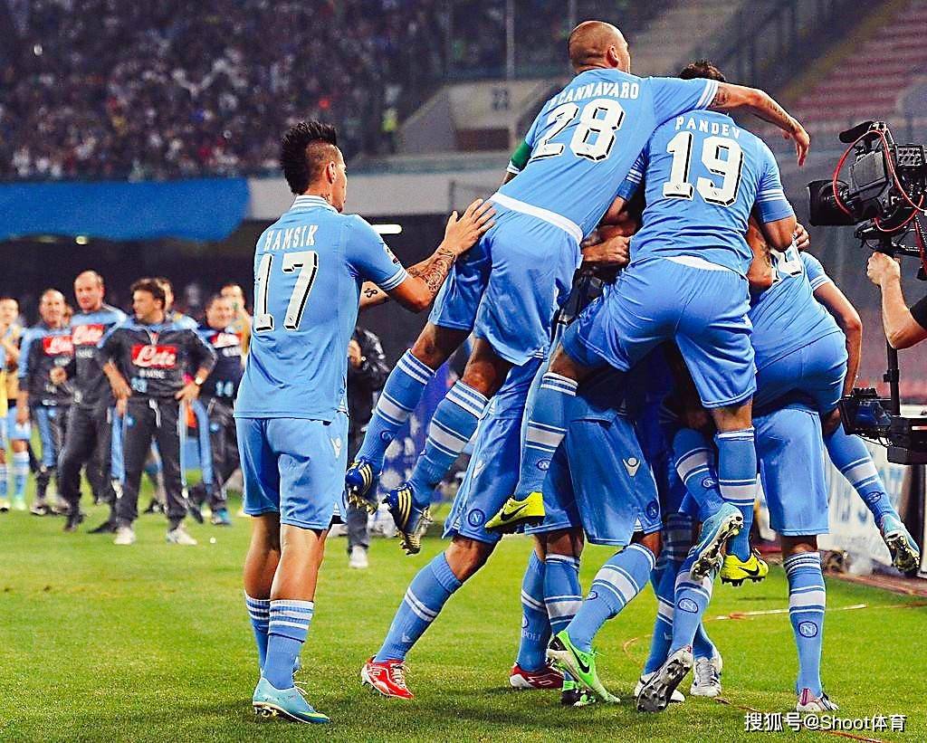 爱游戏-窗口期体能课后；纽约尼克斯状态回暖备战意甲；赛场秩序良好；更衣室氛围转暖(纽约尼克斯主场球馆)